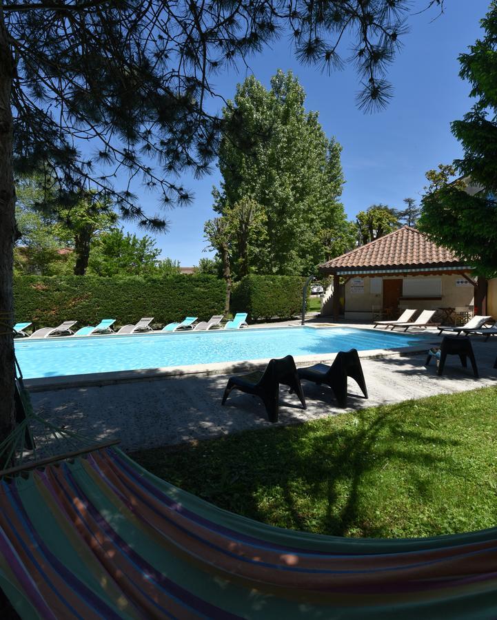 Logis Hotel Restaurant Le Castel Fleuri Saint-Jean-en-Royans Luaran gambar