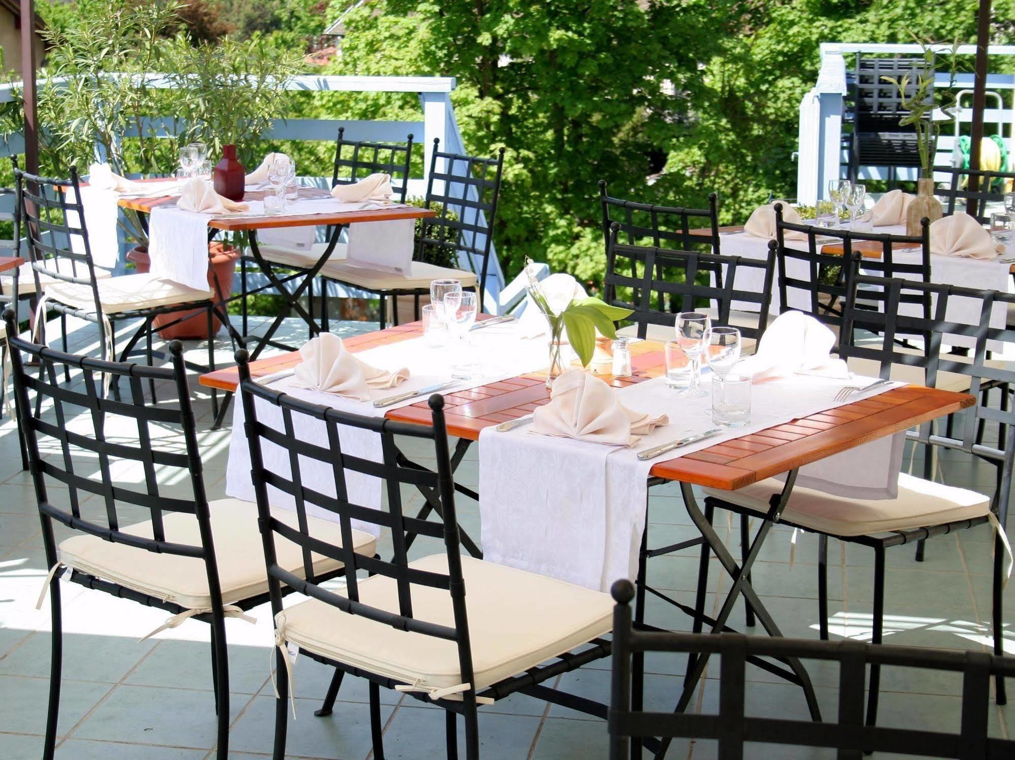 Logis Hotel Restaurant Le Castel Fleuri Saint-Jean-en-Royans Luaran gambar
