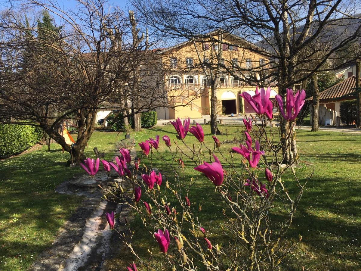 Logis Hotel Restaurant Le Castel Fleuri Saint-Jean-en-Royans Luaran gambar